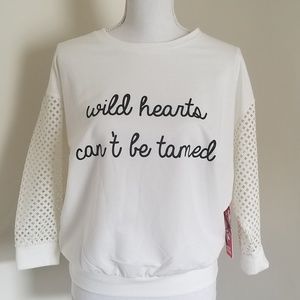 HOT KISS "Wild Hearts Can't Be Tamed" Top